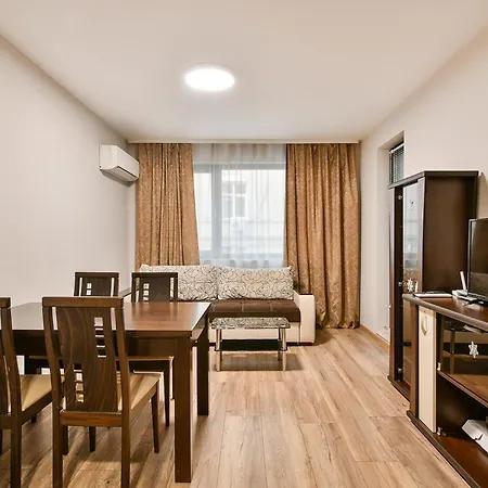 Urban Retreat In The Heart Of Apartament