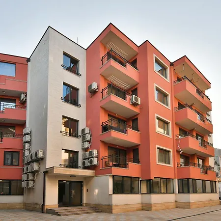 Urban Retreat In The Heart Of * וארנה