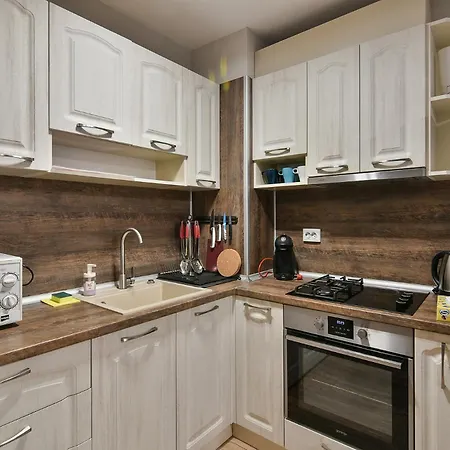 Urban Retreat In The Heart Of Lejlighed Varna