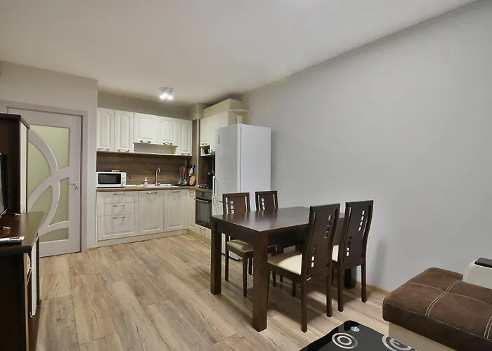 Urban Retreat In The Heart Of Warna